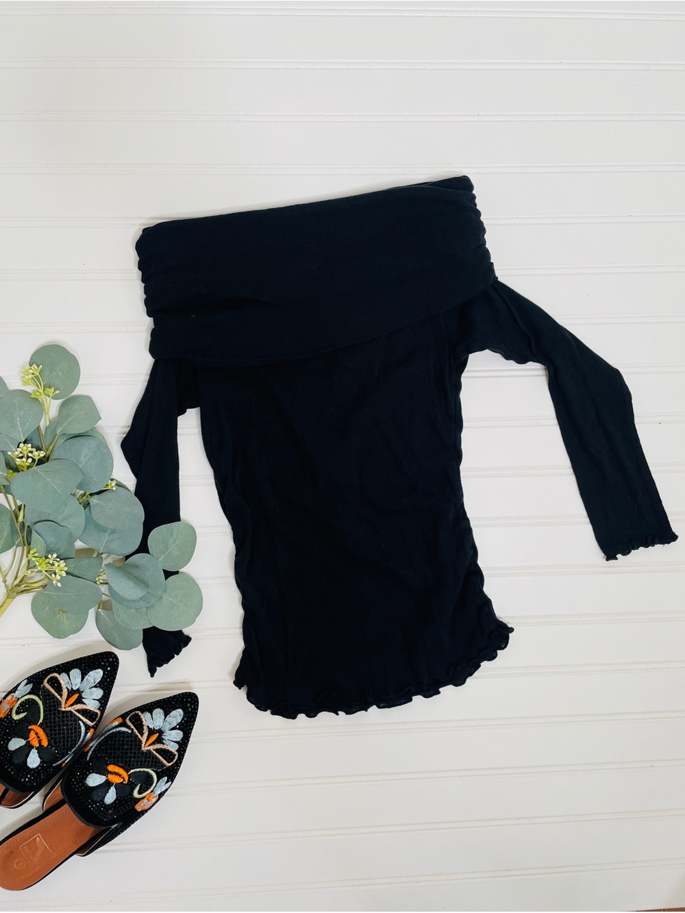 ZARA Long Sleeve Off The Shoulder Lettuce Hem Top